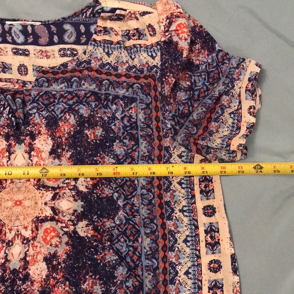 Bohemian Print V-Neck Pullover Top - Picture 7 of 12